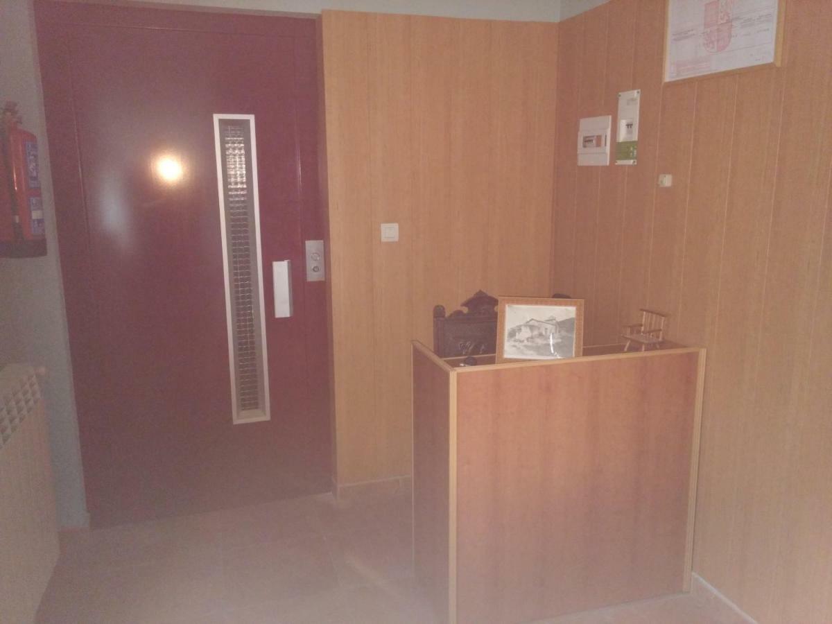 Hotel Rural Puerta De Caderechas Terminon Kültér fotó